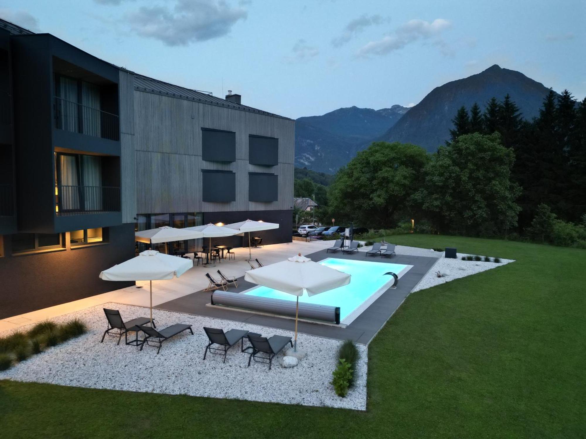 Hotel Soca Бовец Экстерьер фото